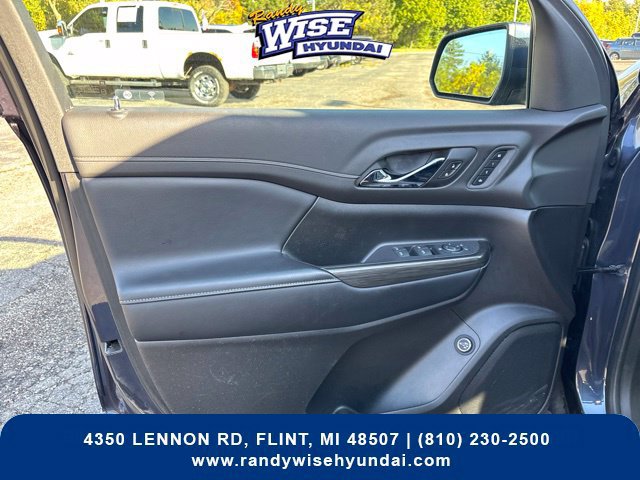 Used 2019 GMC Acadia SLT w/ LPO, Cargo Package AWD/4WD image 18