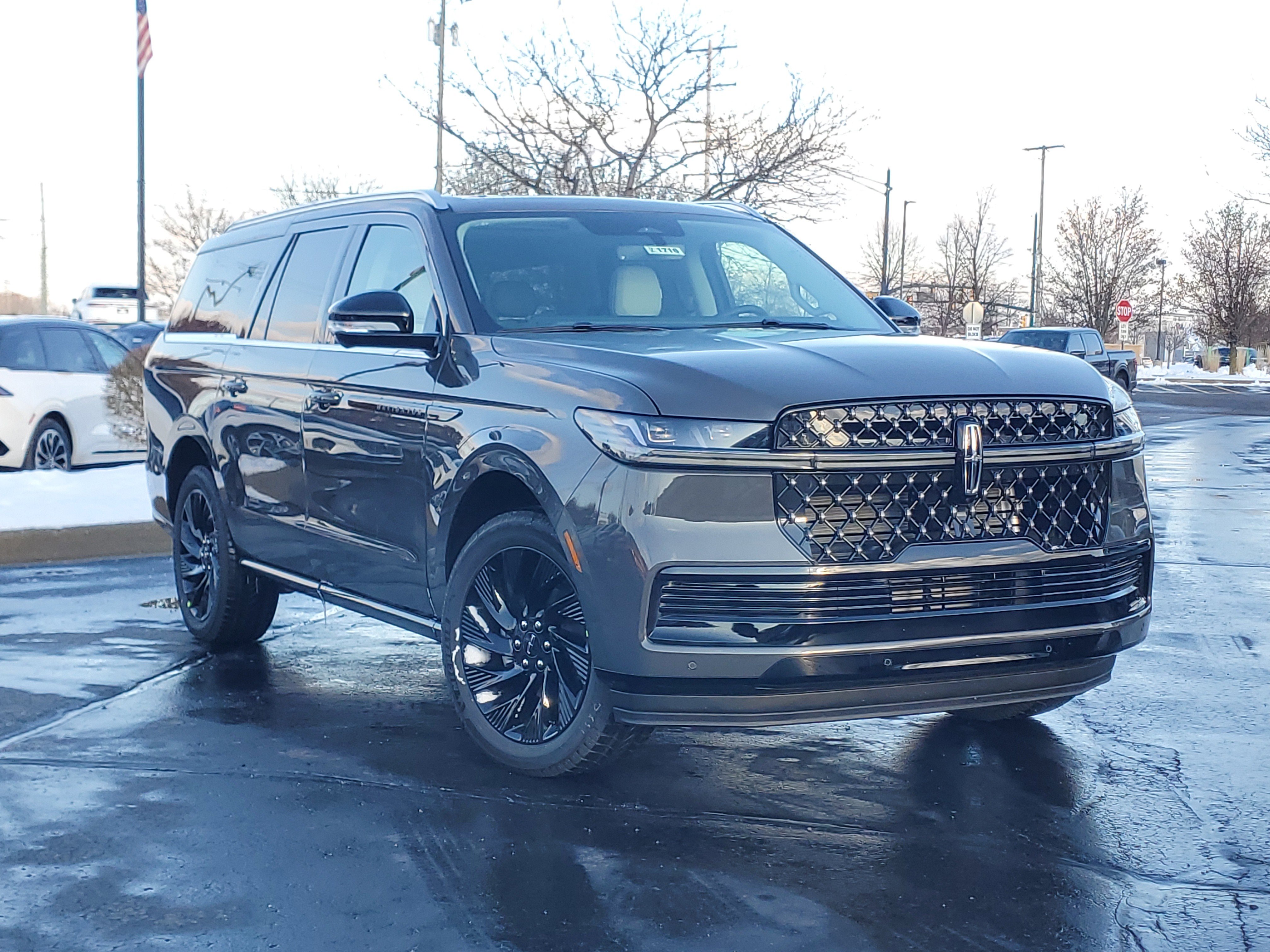 New 2025 Lincoln Navigator L Black Label image 1