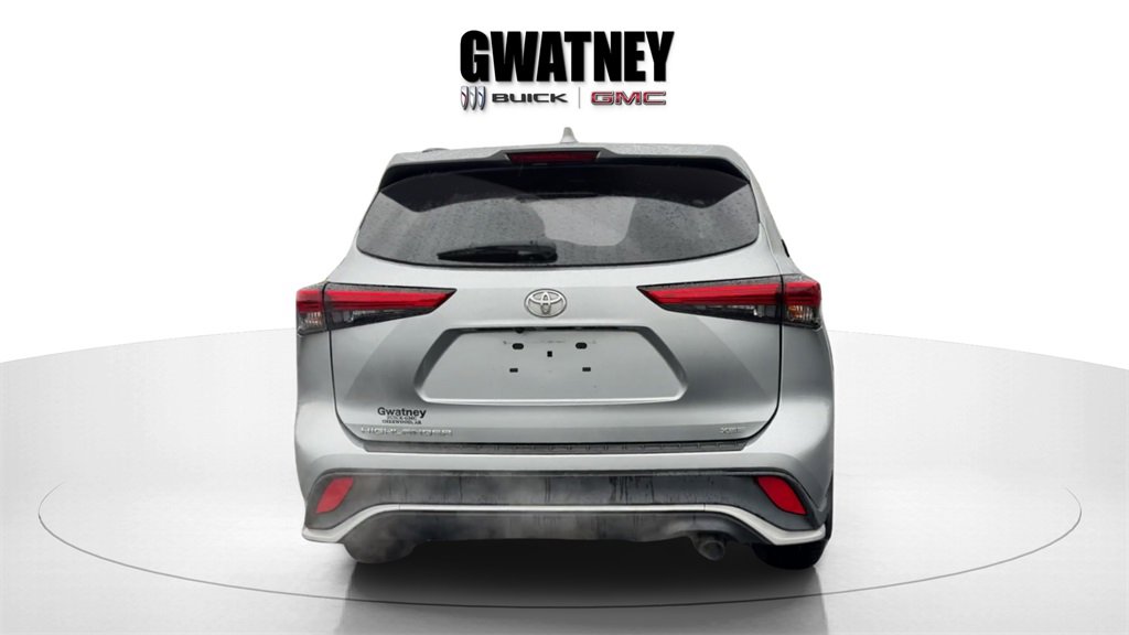 Used 2022 Toyota Highlander XSE image 6
