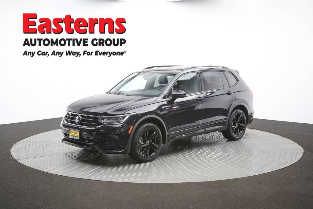 Used 2024 Volkswagen Tiguan SE R-Line AWD/4WD image 43