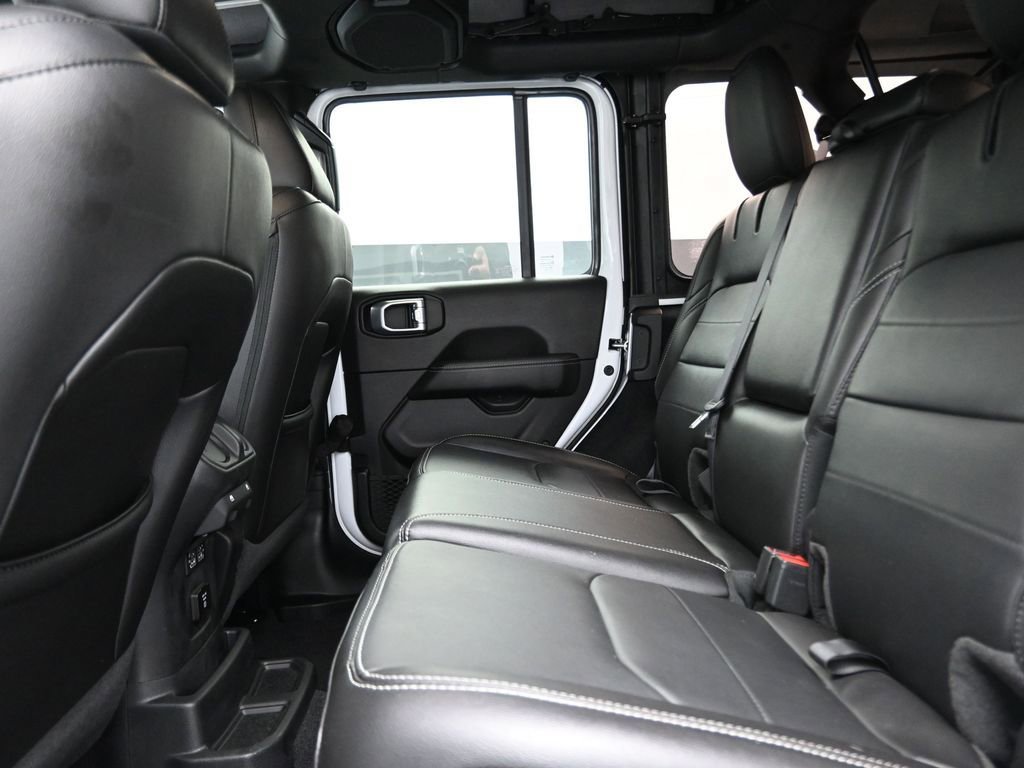 Used 2021 Jeep Wrangler Unlimited Sahara w/ Cold Weather Group image 14