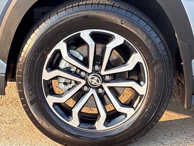 Certified 2024 Toyota Corolla Cross AWD Hybrid image 29