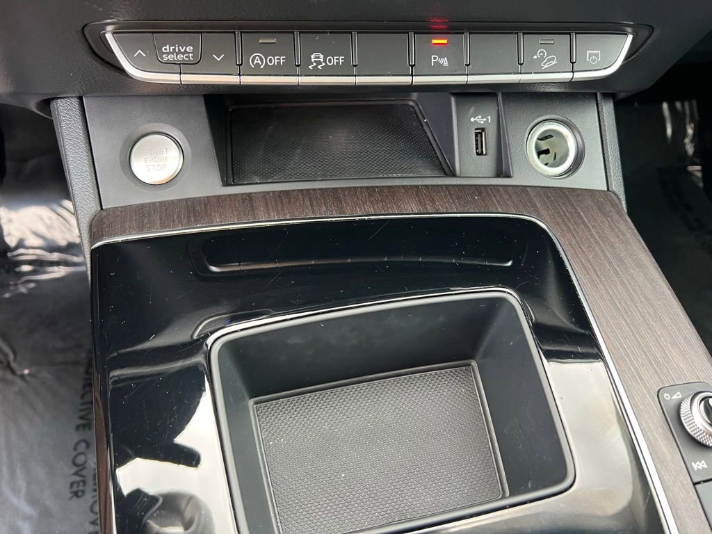 Used 2023 Audi Q5 2.0T Premium w/ Convenience Package image 19