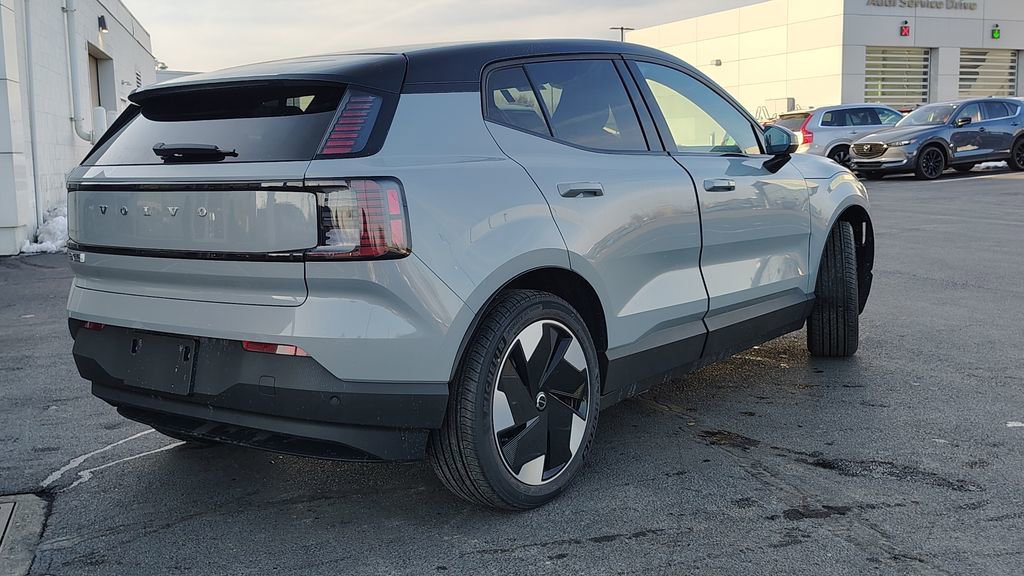 New 2026 Volvo EX30 Plus w/ Climate Package image 3
