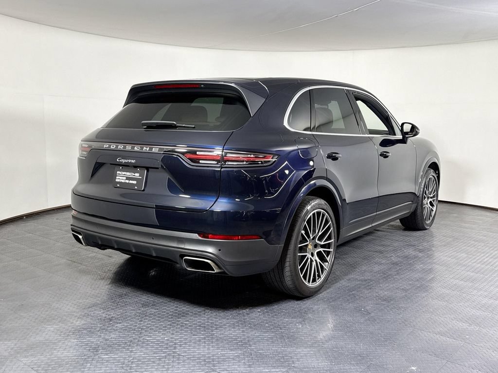 Certified 2023 Porsche Cayenne AWD/4WD image 7