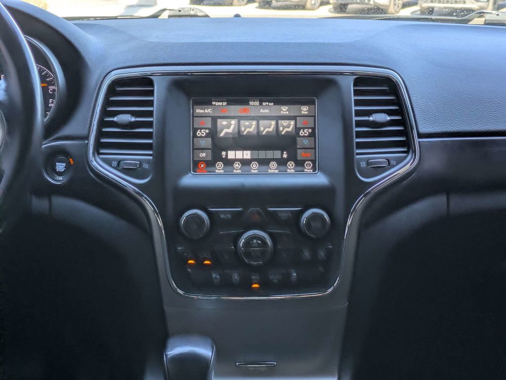 Used 2021 Jeep Grand Cherokee Laredo image 19