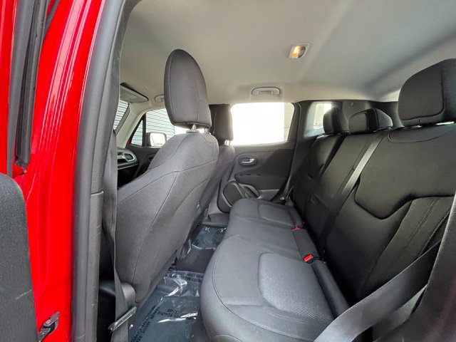 Used 2020 Jeep Renegade Sport w/ UConnect 7.0 Group AWD/4WD image 9