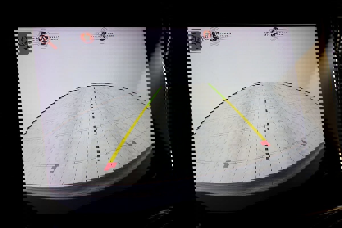 Used 2024 Jeep Wagoneer L Series III w/ Flexible Seating Group image 7