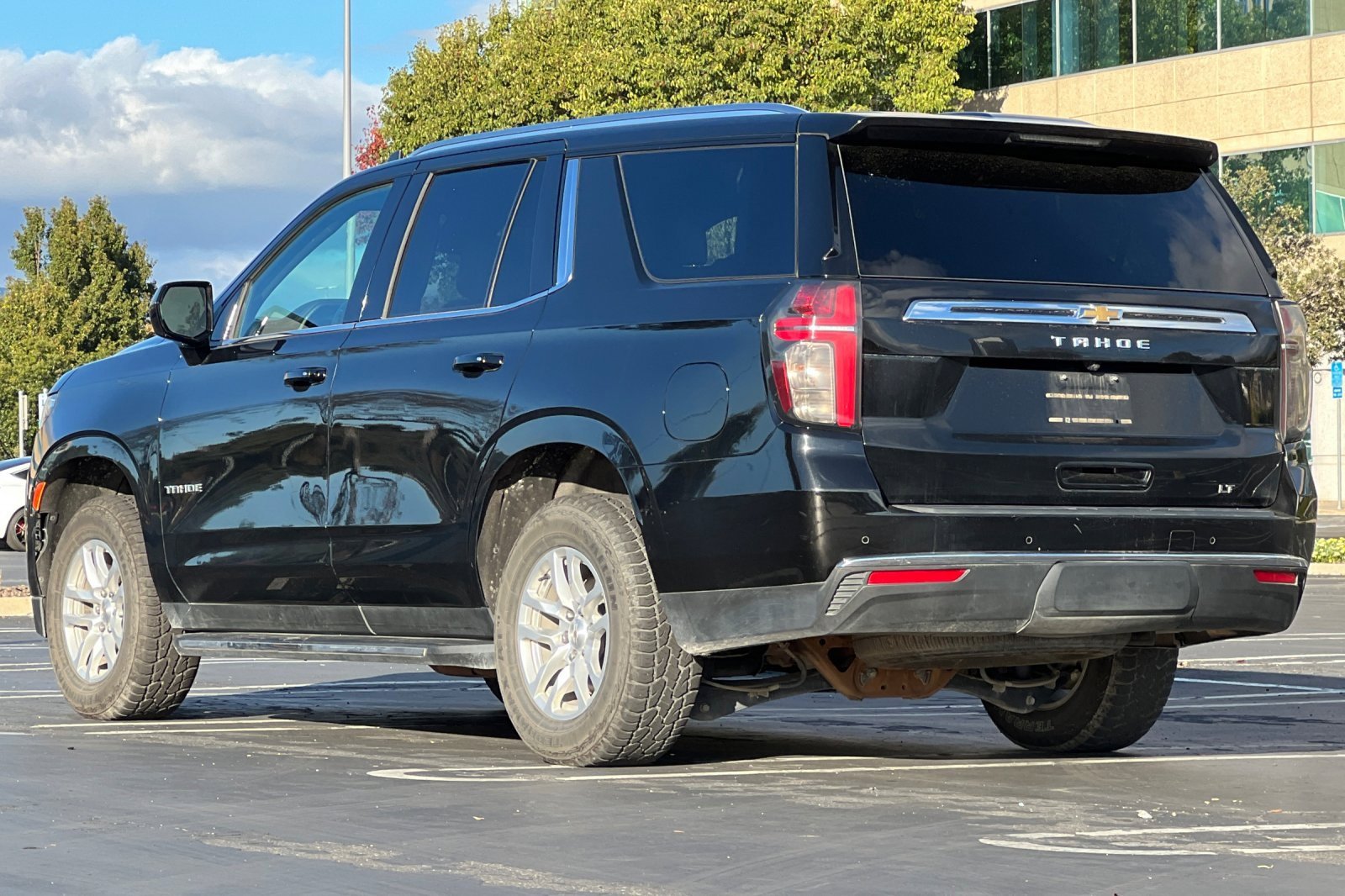 Used 2024 Chevrolet Tahoe LT image 6