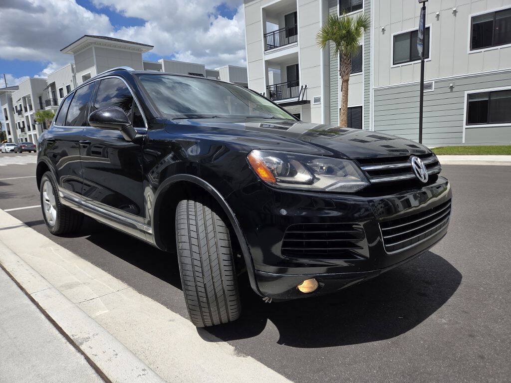 Used 2011 Volkswagen Touareg VR6 AWD/4WD image 4