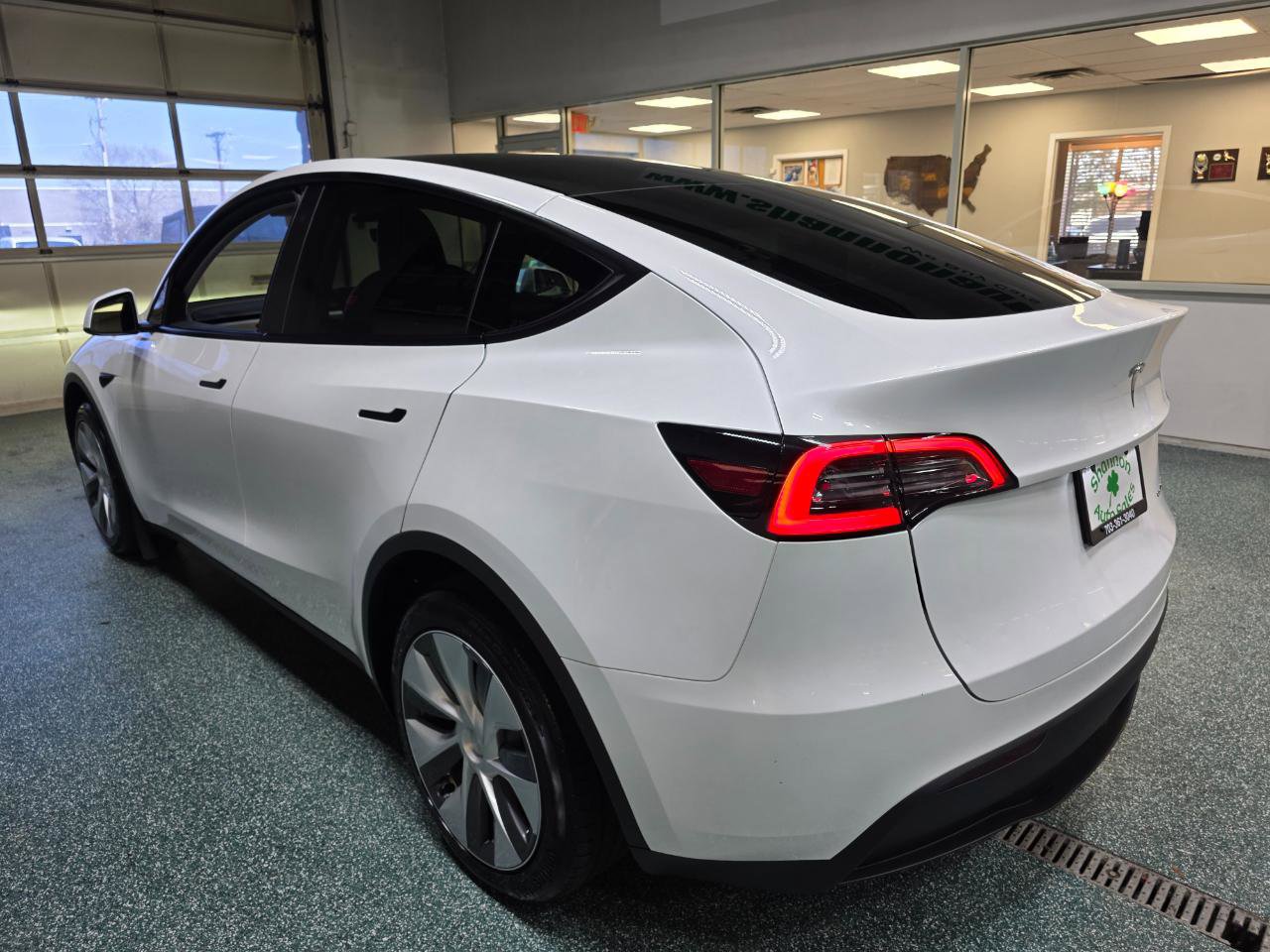 Used 2023 Tesla Model Y Long Range image 9