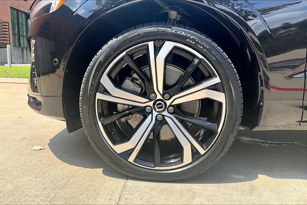 Used 2024 Volvo XC60 T8 Ultimate w/ Protection Package Premier AWD/4WD image 11