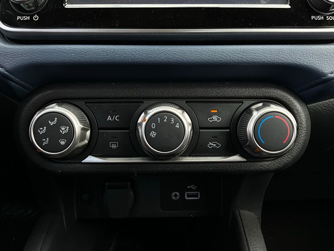 Used 2025 Nissan Versa SV image 25