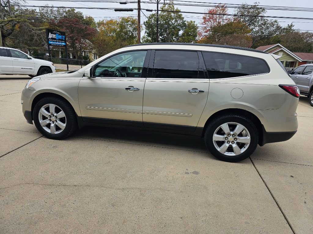 Used 2016 Chevrolet Traverse LT w/ Style and Technology Package image 9