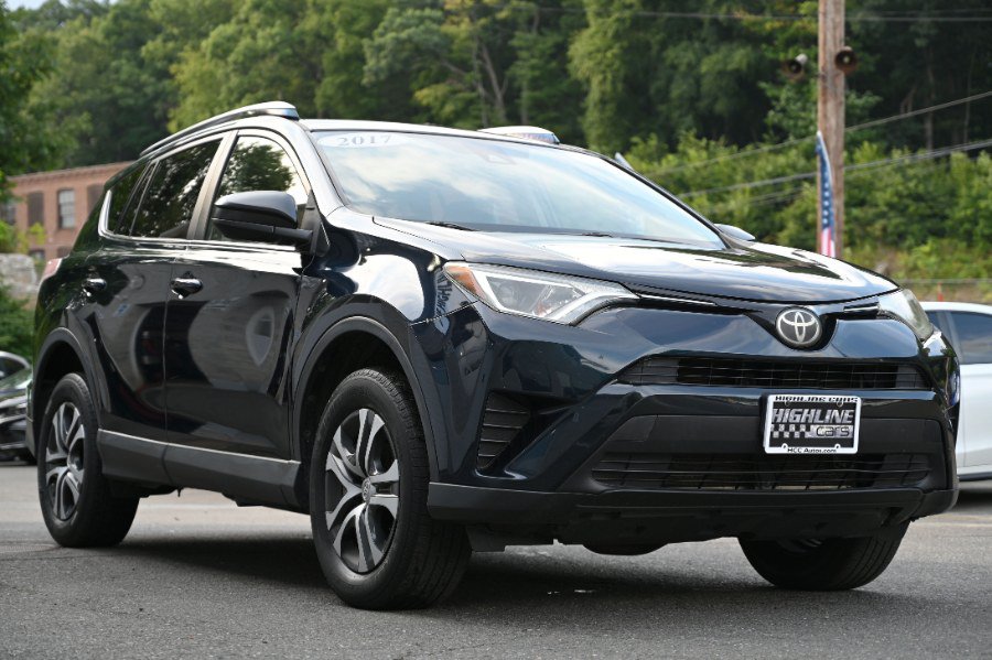 Used 2017 Toyota RAV4 LE w/ Carpet Mat Package AWD/4WD image 7