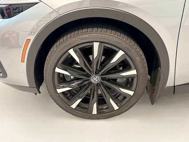 New 2025 Toyota Crown Platinum AWD/4WD image 24