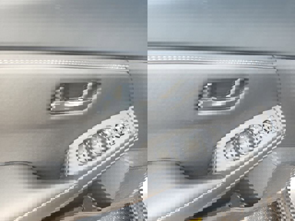 Certified 2025 Nissan Sentra S image 13