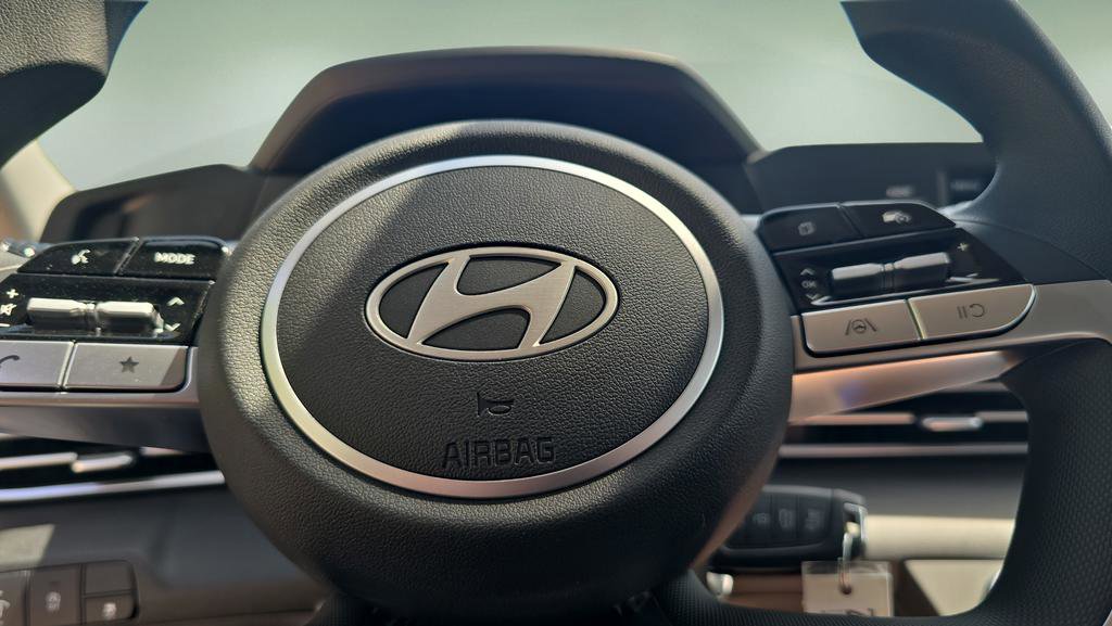 New 2026 Hyundai Elantra SE FWD image 12