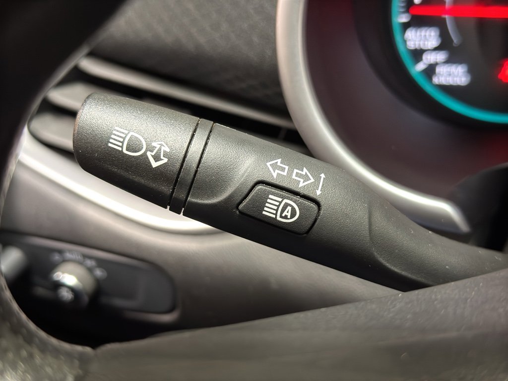 Used 2025 Chevrolet Malibu LT image 21