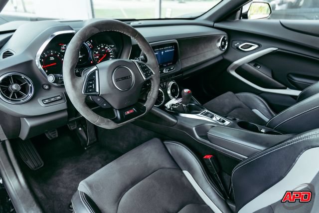 Used 2022 Chevrolet Camaro SS RWD image 4