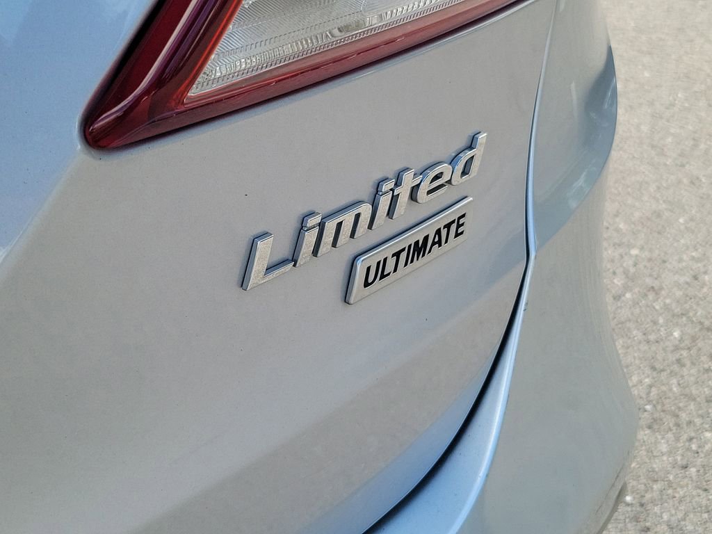 Used 2018 Hyundai Santa Fe Limited w/ Cargo Package image 13