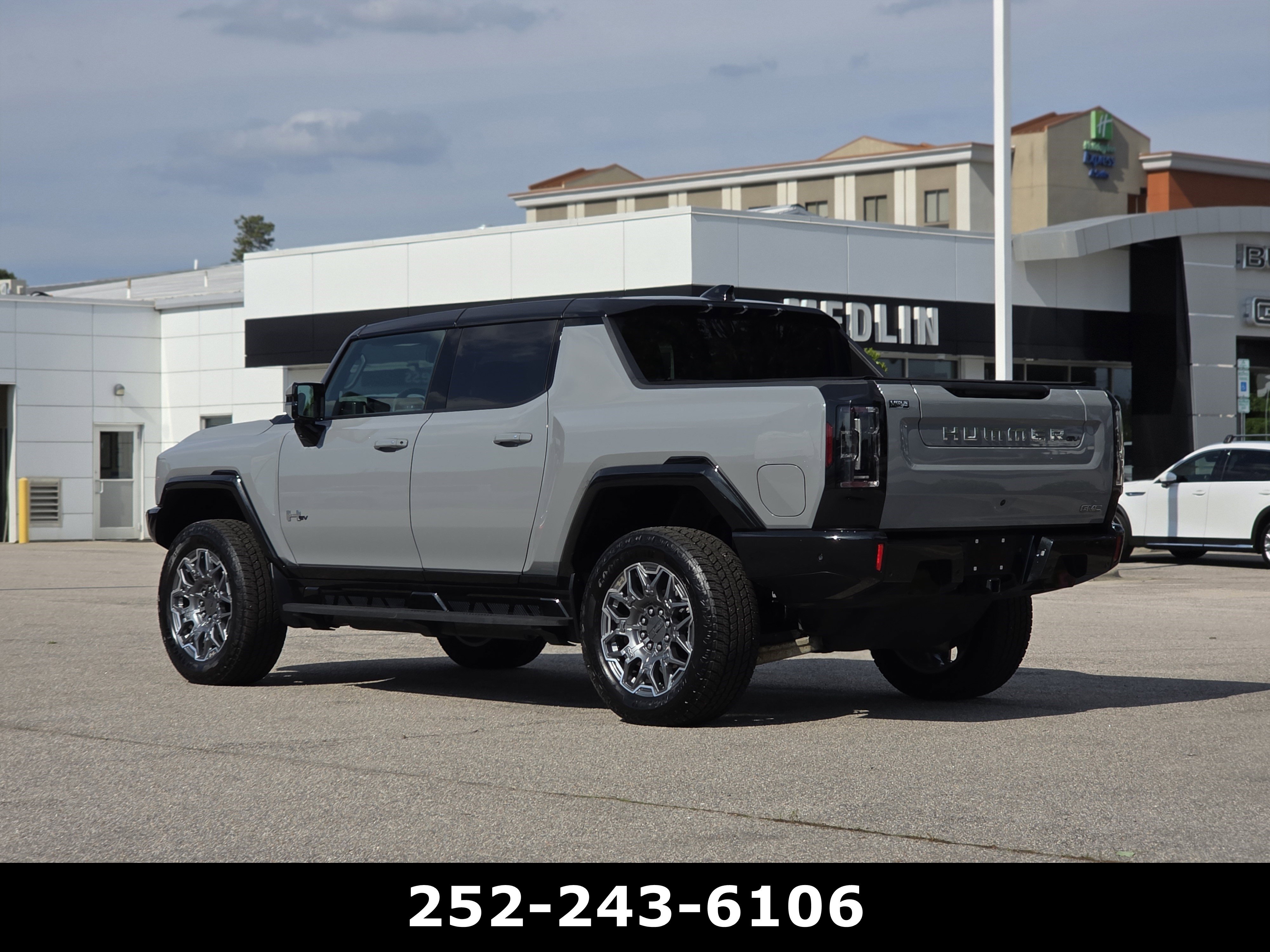 Used 2025 GMC Hummer EV 3X AWD/4WD image 5
