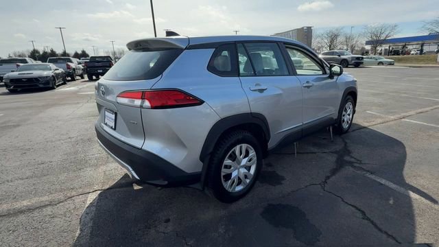 Used 2022 Toyota Corolla Cross L image 8