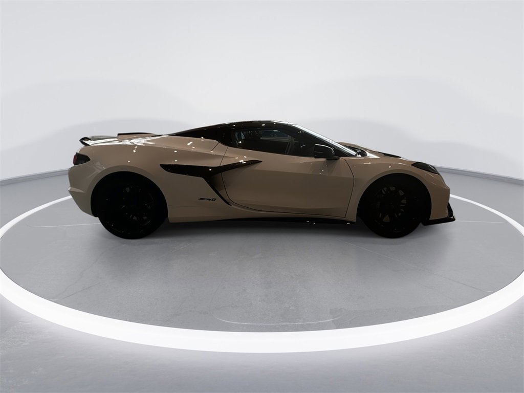 Used 2025 Chevrolet Corvette ZR1 w/ Stealth Interior Trim Package image 9