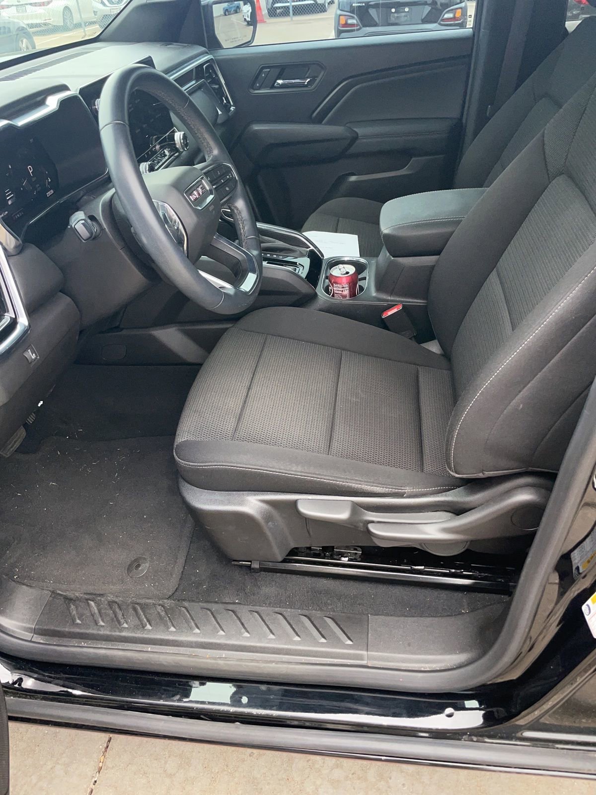 Used 2024 GMC Canyon Elevation w/ Convenience Package AWD/4WD image 11