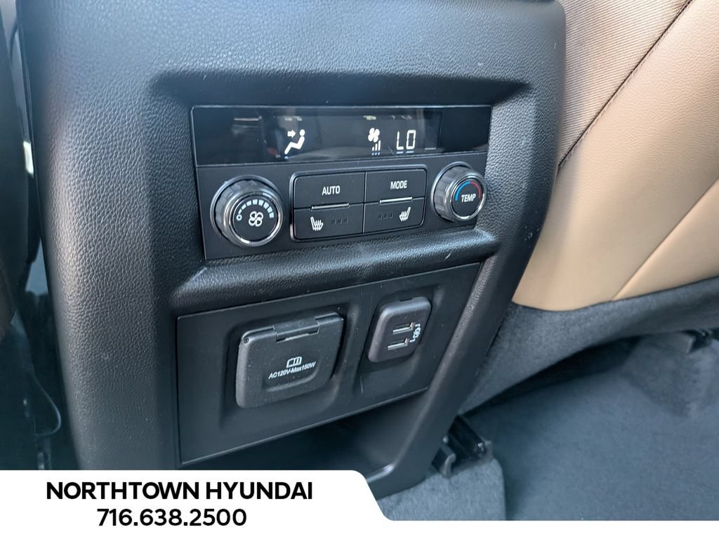 Used 2023 Chevrolet Traverse Premier w/ LPO, Floor Liner Package AWD/4WD image 38