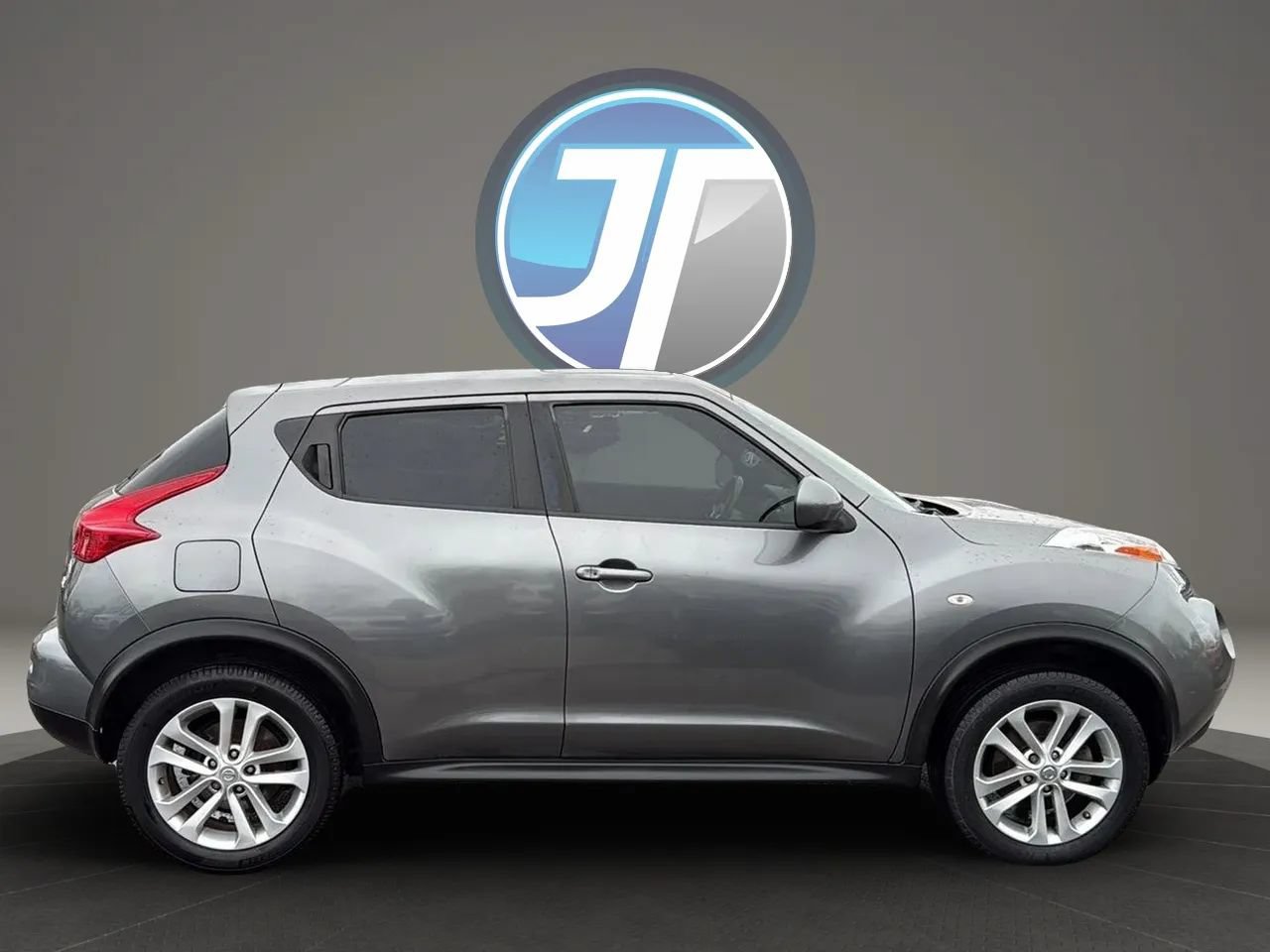 Used 2011 Nissan Juke SL FWD image 5