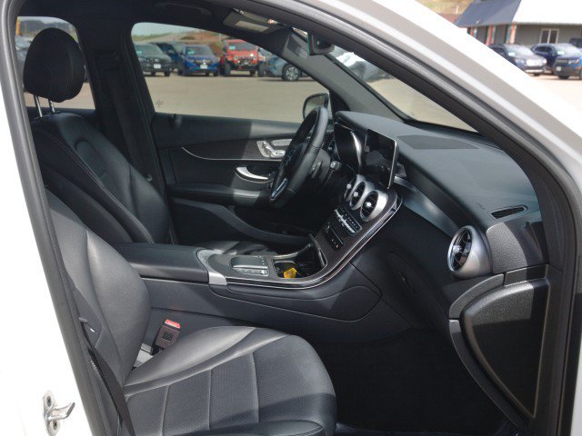 Used 2022 Mercedes-Benz GLC 300 4MATIC image 36
