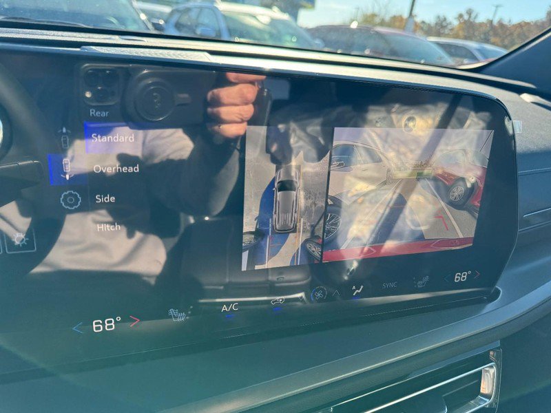 New 2026 Chevrolet Traverse LT w/ Enhanced Driving Package image 16