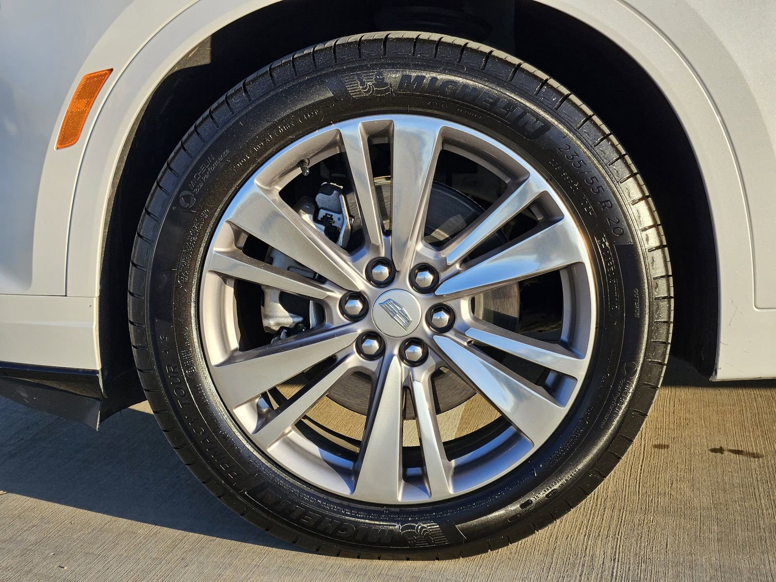 Certified 2025 Cadillac XT6 Premium Luxury image 12