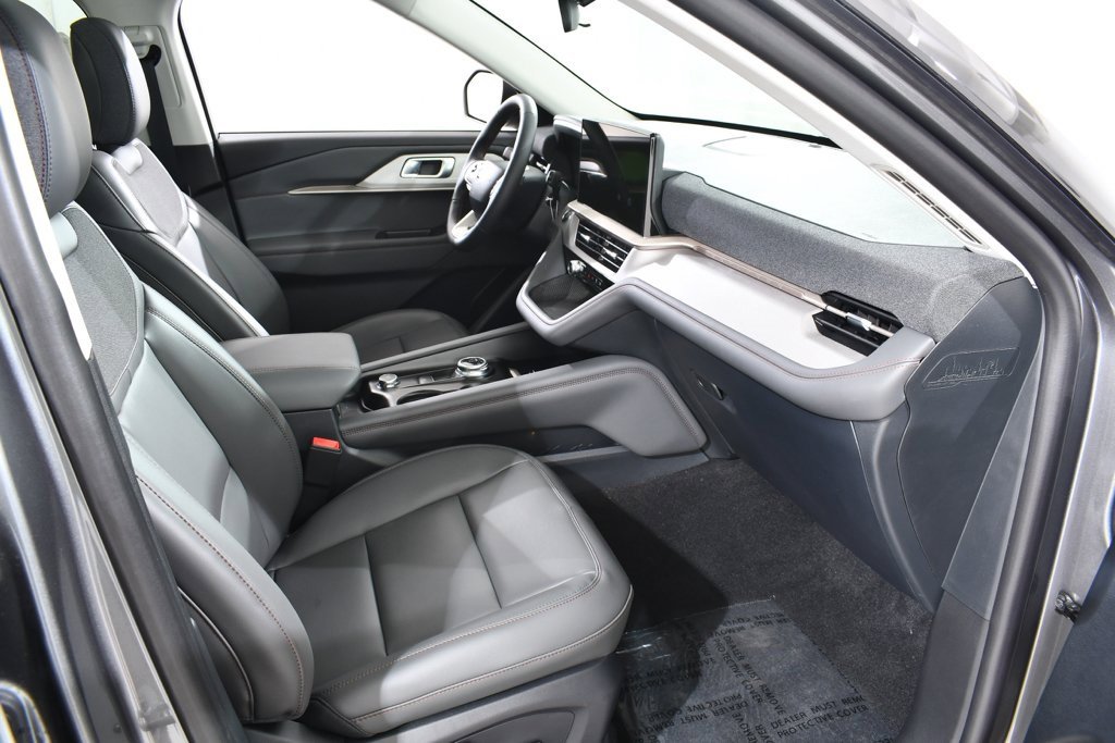 New 2025 Ford Explorer Active w/ Active Comfort Package image 10