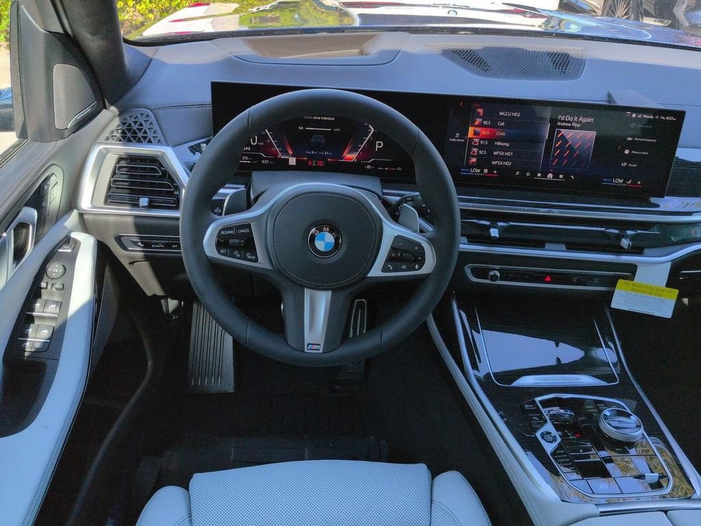 New 2027 BMW X7 xDrive40i w/ Executive Package AWD/4WD image 16