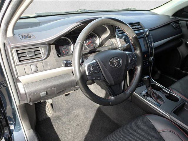 Used 2017 Toyota Camry SE image 10