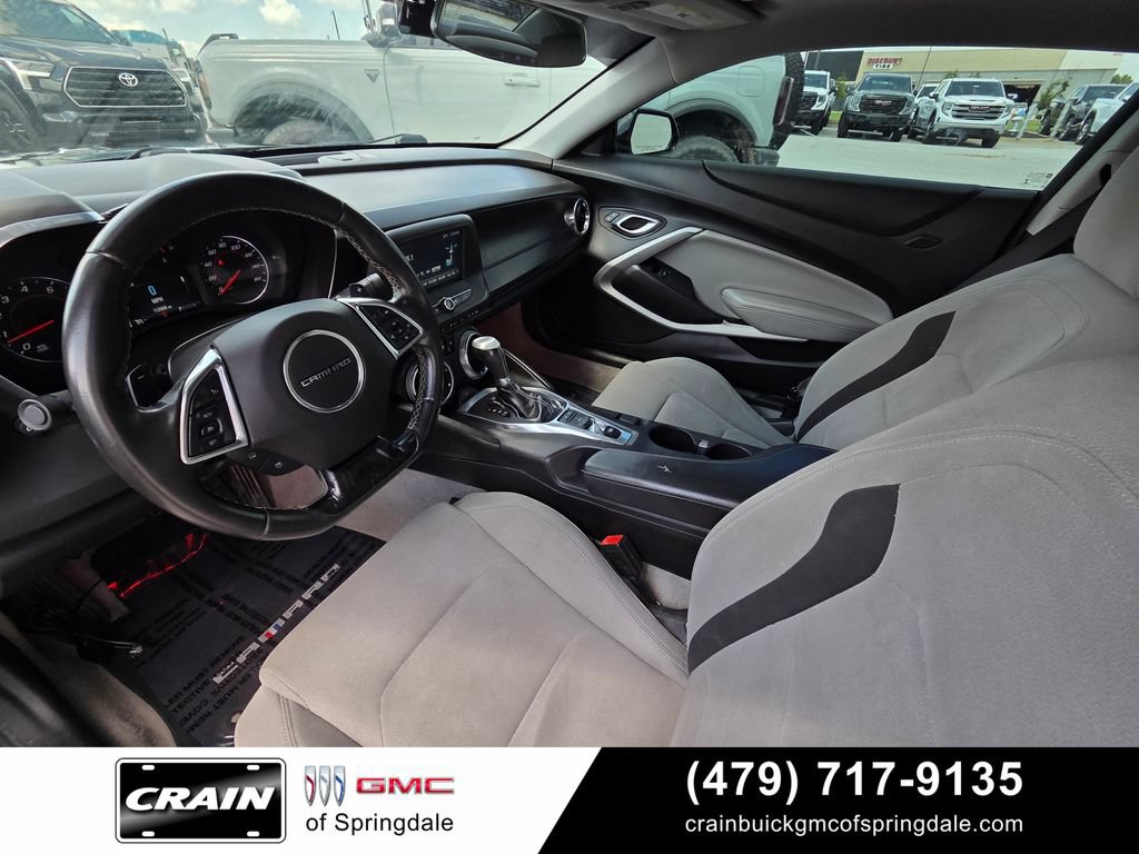 Used 2018 Chevrolet Camaro LT w/ RS Package RWD image 9