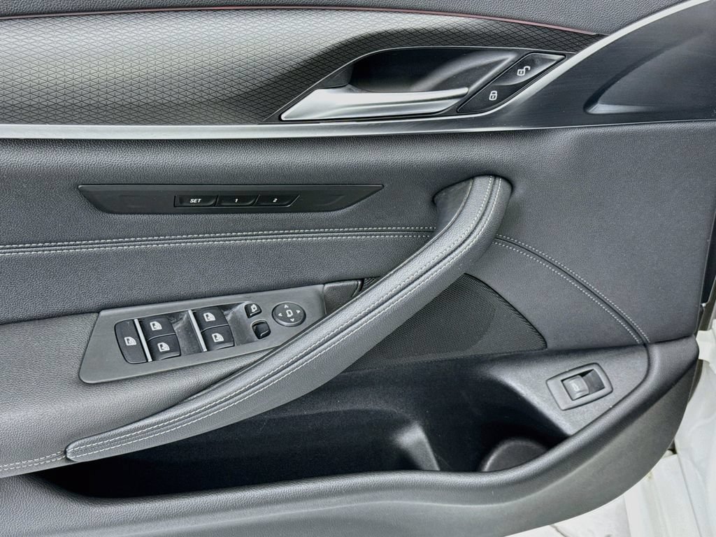 Used 2022 BMW 530i w/ M Sport Package RWD image 22