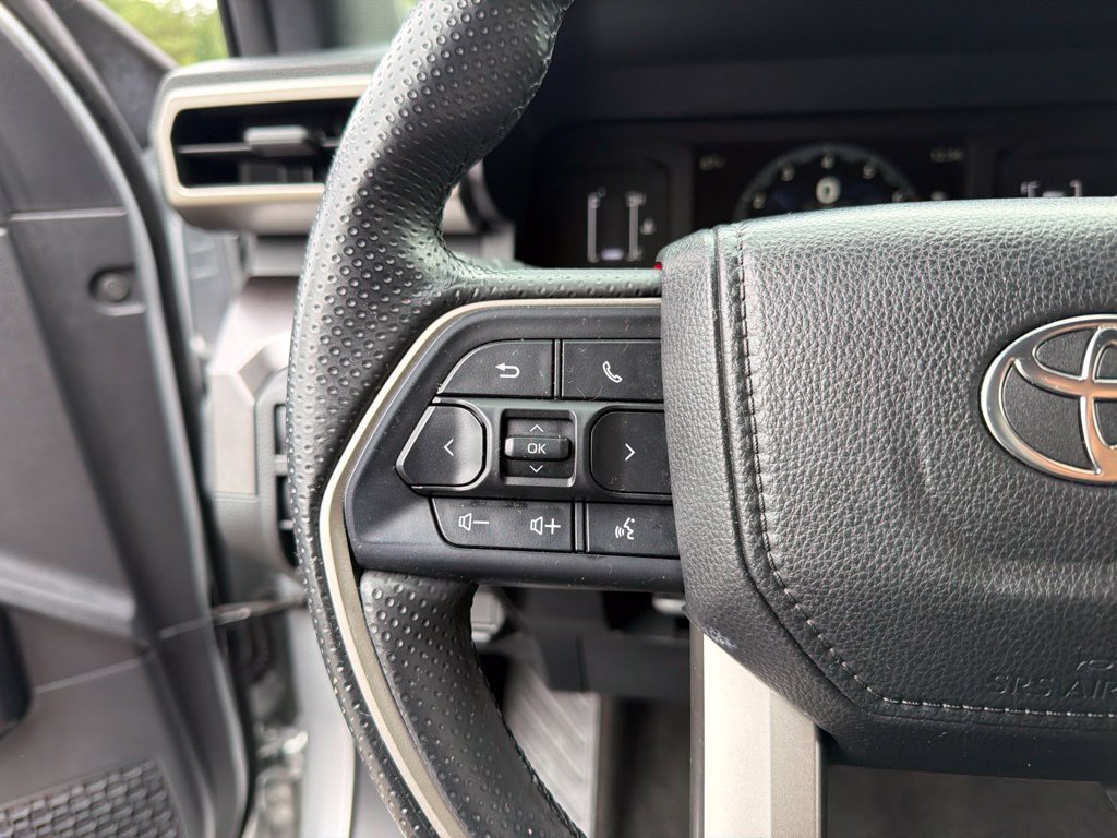 Used 2025 Toyota 4Runner SR5 RWD image 16