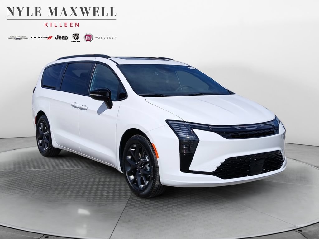New 2027 Chrysler Pacifica Limited FWD image 2