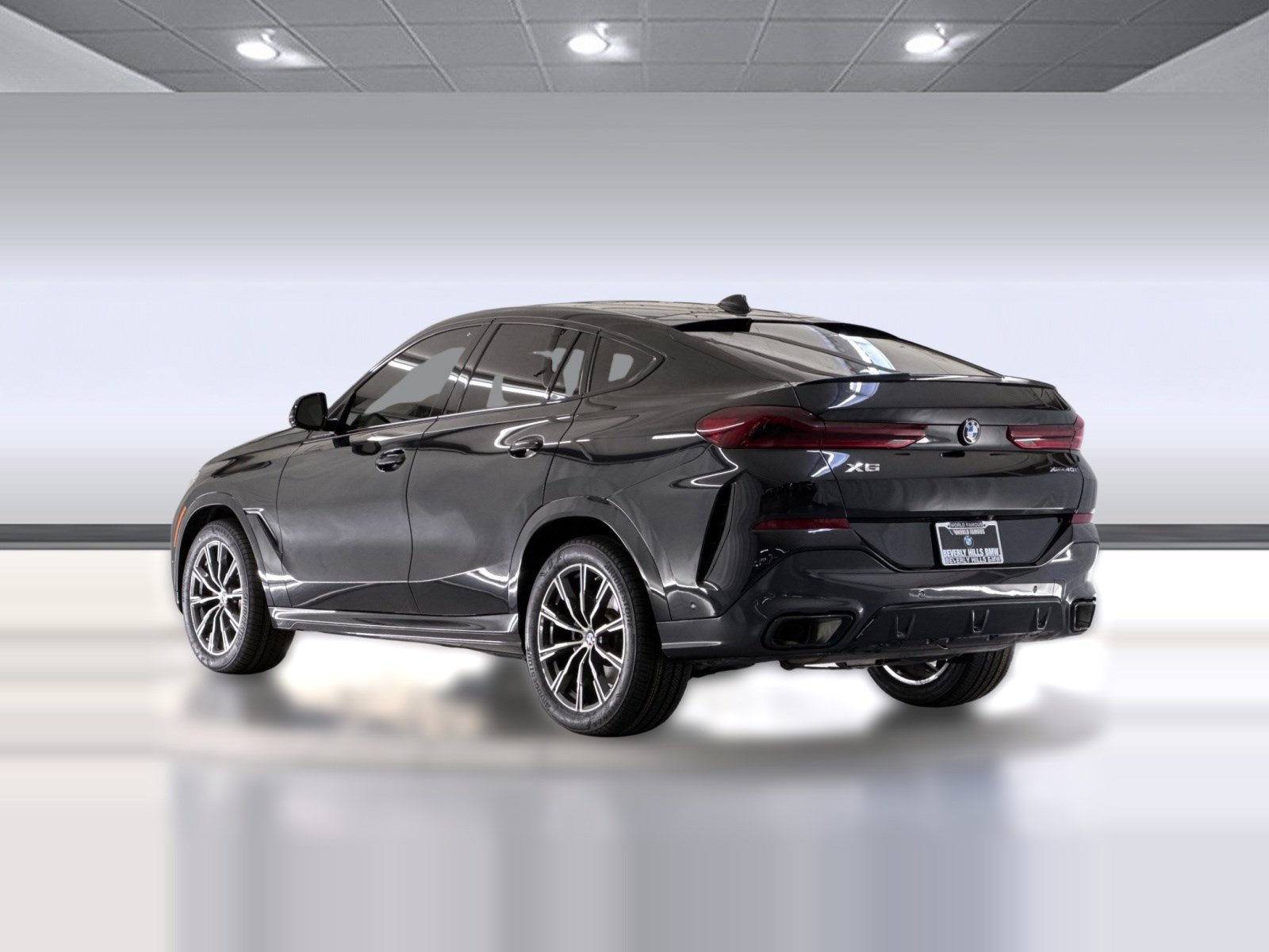 Used 2023 BMW X6 xDrive40i w/ M Sport Package AWD/4WD image 3