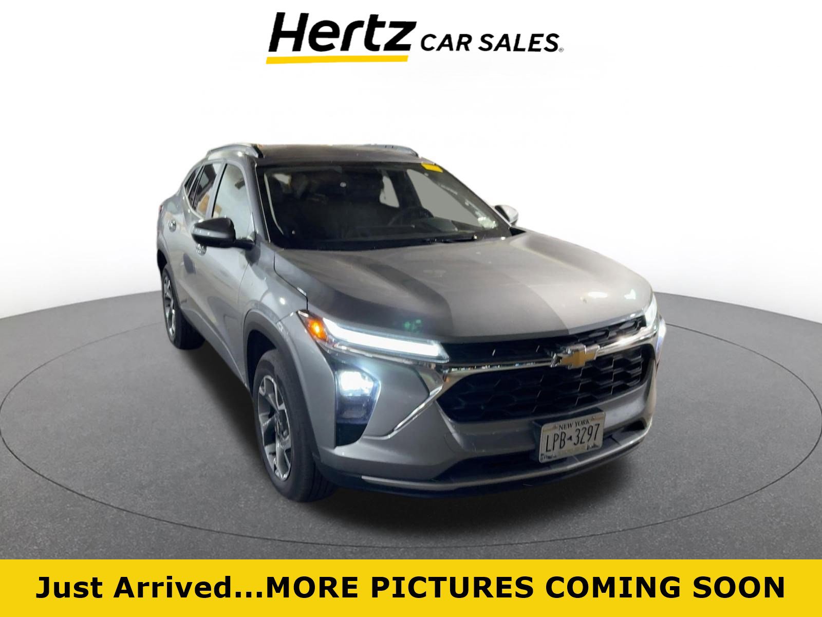 Used 2025 Chevrolet Trax LT