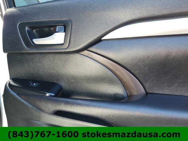 Used 2016 Toyota Highlander XLE AWD/4WD image 27