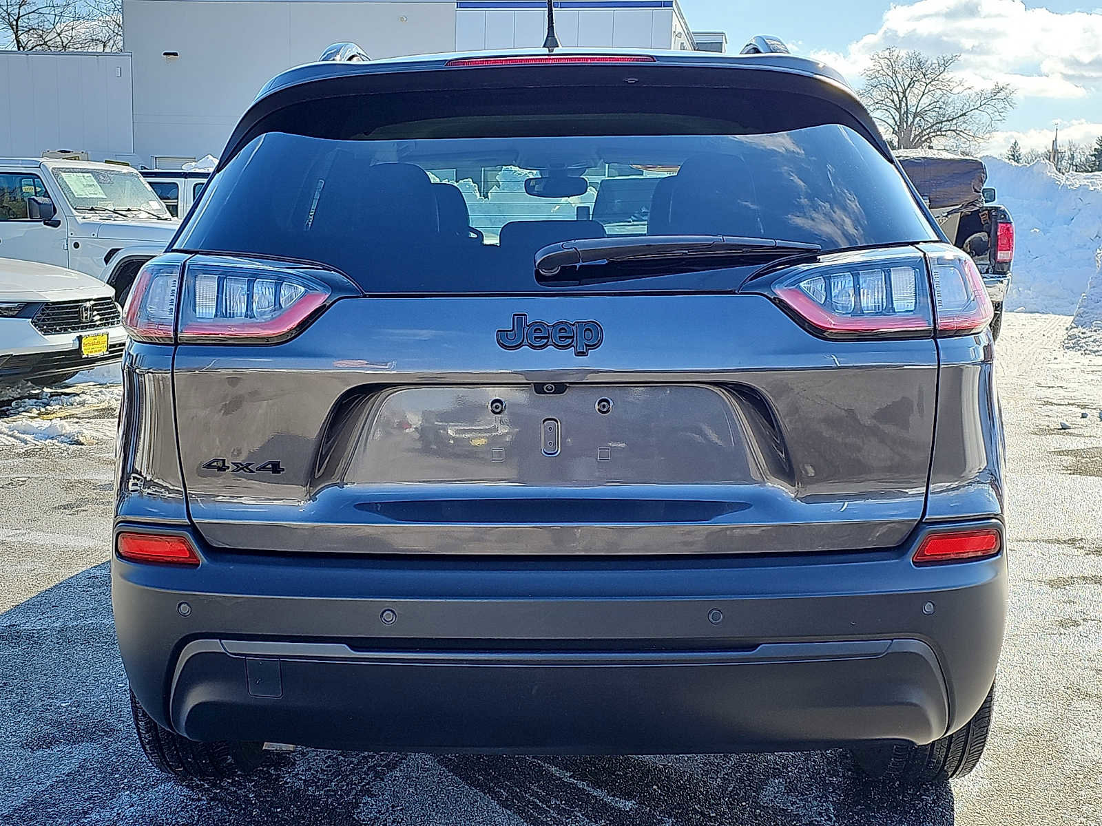 Used 2023 Jeep Cherokee Altitude Lux image 5