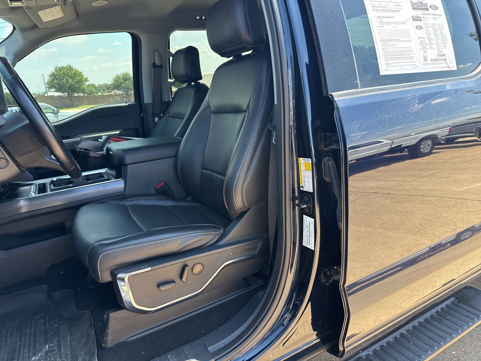 Used 2024 Ford F250 Lariat w/ Lariat Ultimate Package AWD/4WD image 13