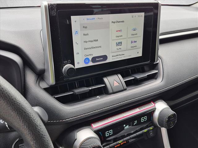 Used 2024 Toyota RAV4 XLE FWD image 7