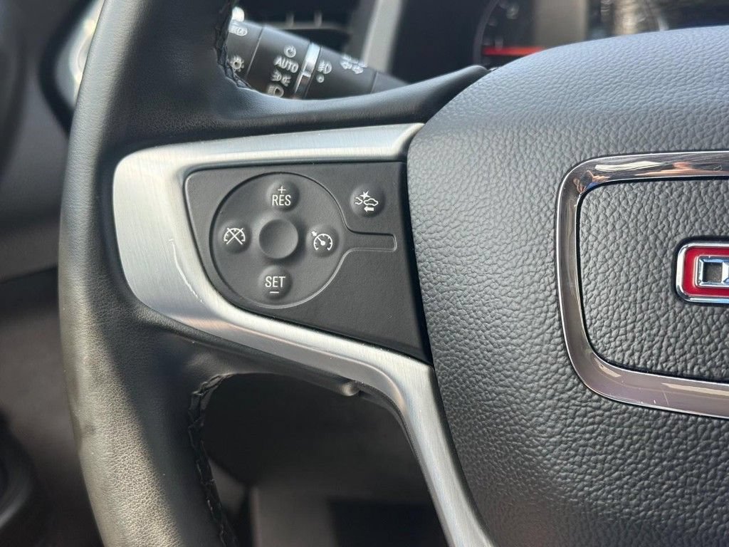 Used 2023 GMC Acadia SLT AWD/4WD image 19
