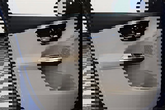 New 2025 Mercedes-Benz GLC 300 4MATIC image 22