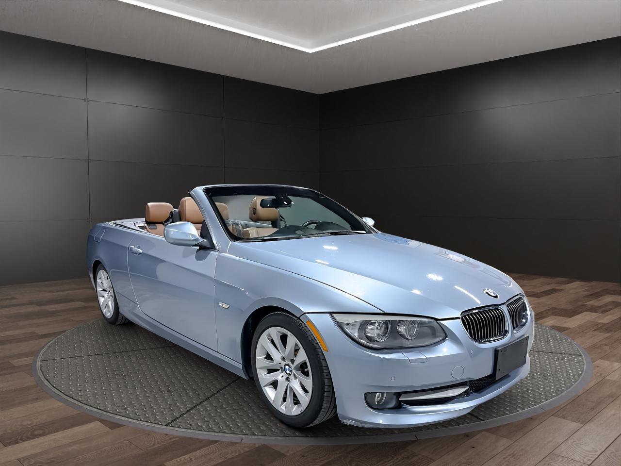Used 2013 BMW 328i Convertible image 2